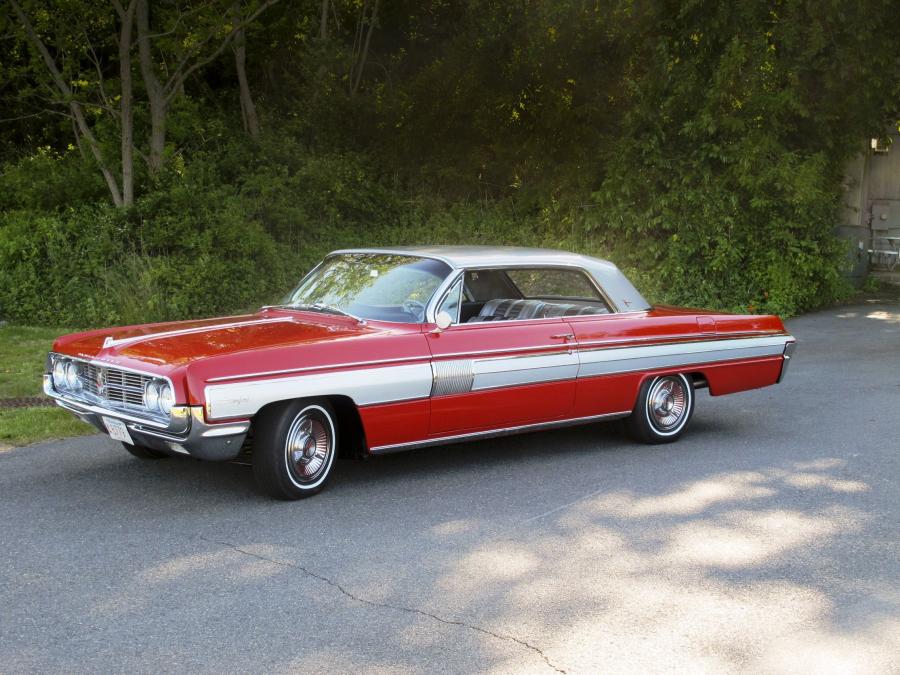  Oldsmobile Starfire Hardtop Coupe 1962 года  (фото 30 из 30)